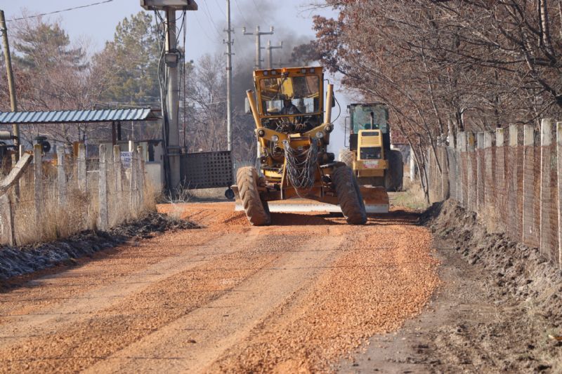 BAŞKAN AKPINAR’IN HEDEFİ SORUNLU YOL BIRAKMAMAK