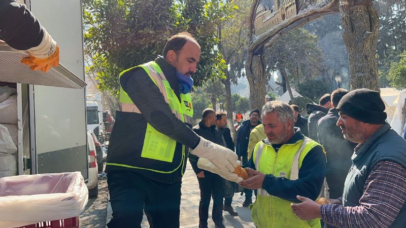 UĞUR İBRAHİM ALTAY DEPREM GERÇEĞİNİ HATIRLATTI